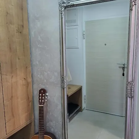 With Free Garage Appartement